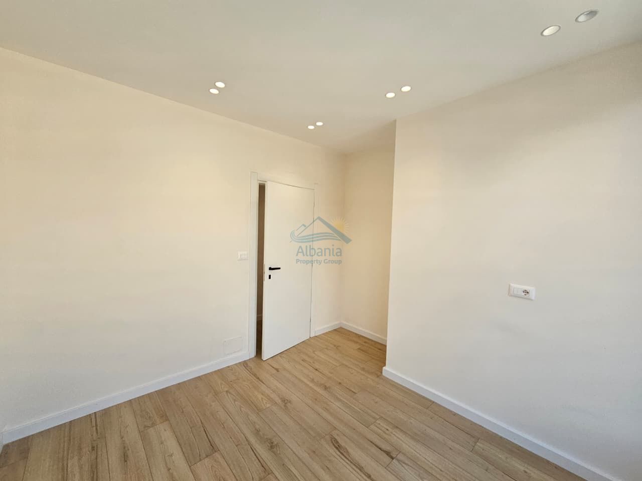 5 Radhime, Vlore 9426